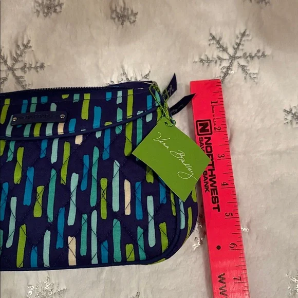 NWT Vera Bradley crossbody Katalina Showers, adjustable crossbody strap. - Picture 9 of 12